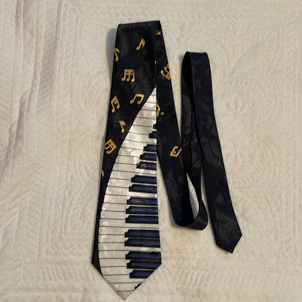 Piano tie by Renaissance
